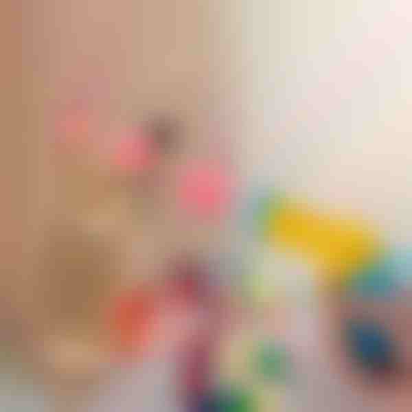 Plyšové míče + odpalovací zařízení pro hru koček | CATAPULTI