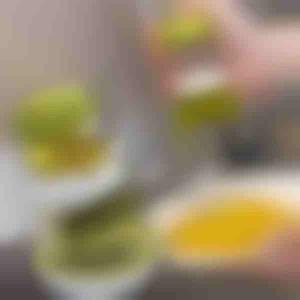 Čisticí kartáč s dávkovačem a stojanem | BRUSKICA